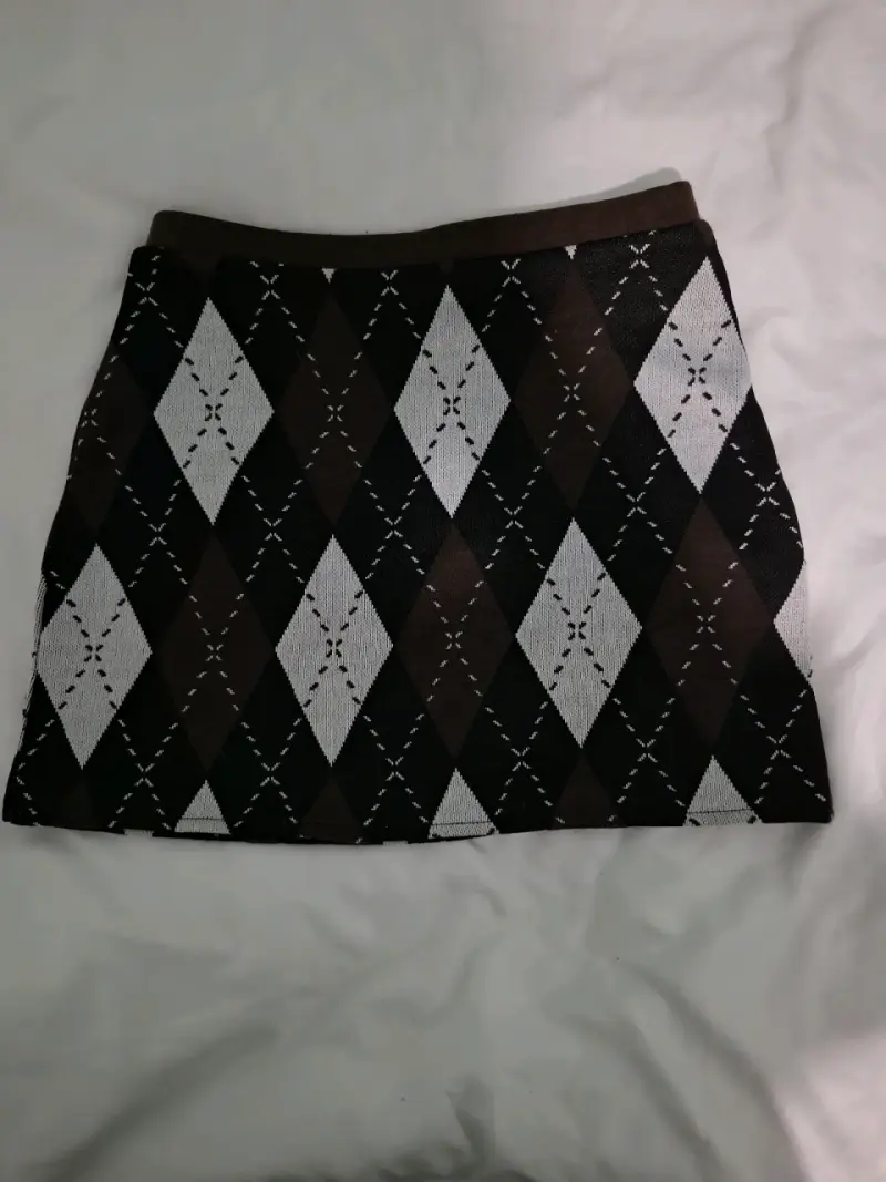 Falda corta de rombos H&M Divided - 1
