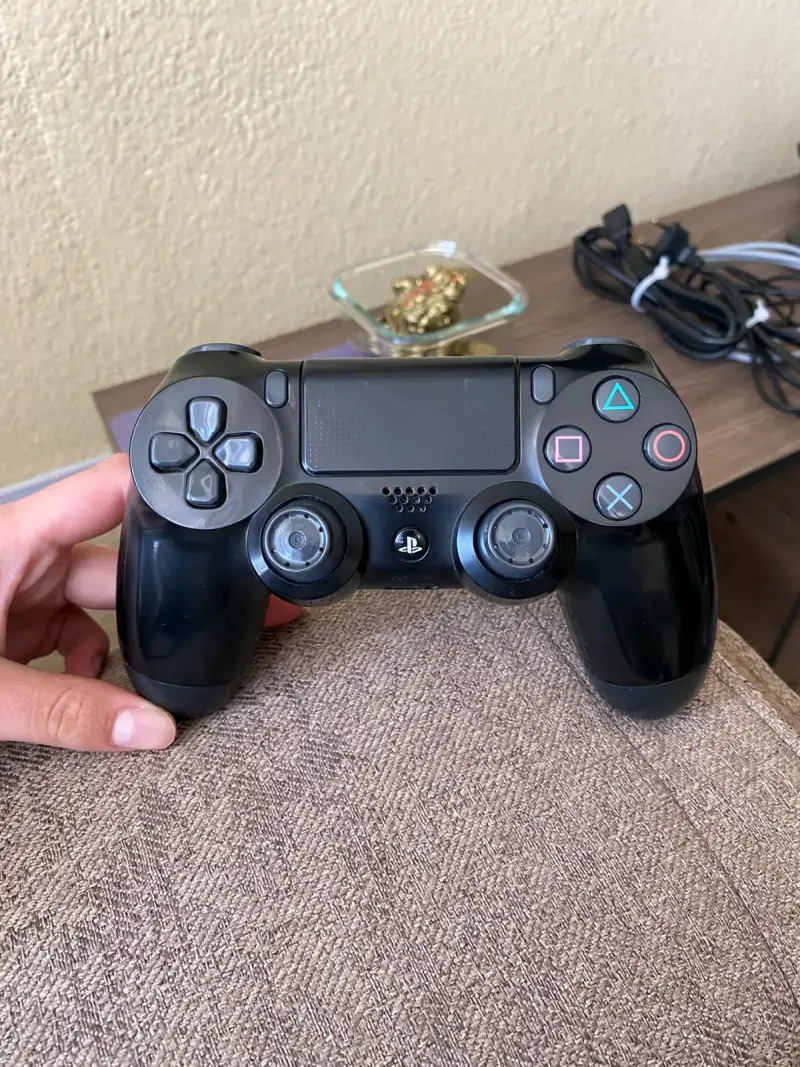 Consola PlayStation 4 Slim con control y cables - 3