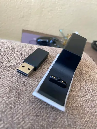 Consola PlayStation 4 Slim con control y cables - miniatura 5