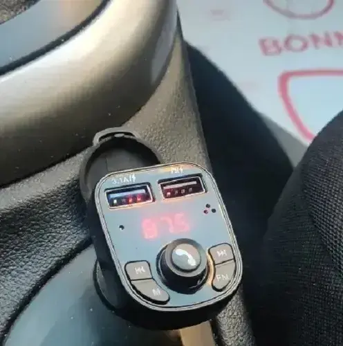 Transmisor FM Bluetooth para Auto con Cargador USB - 2