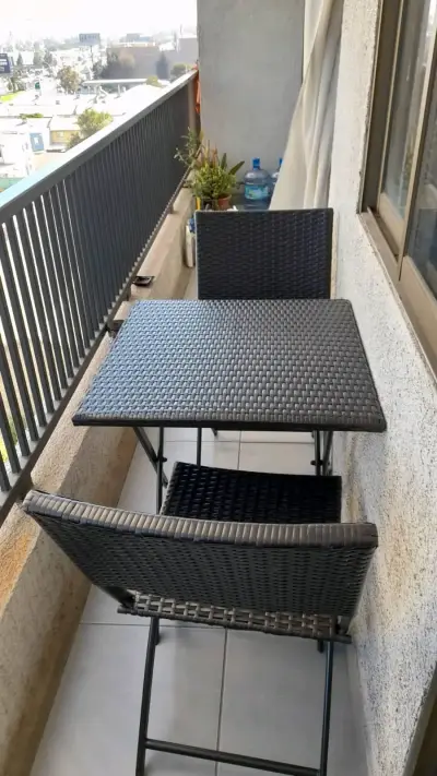 Mesa plegable de ratán para balcón - miniatura 3