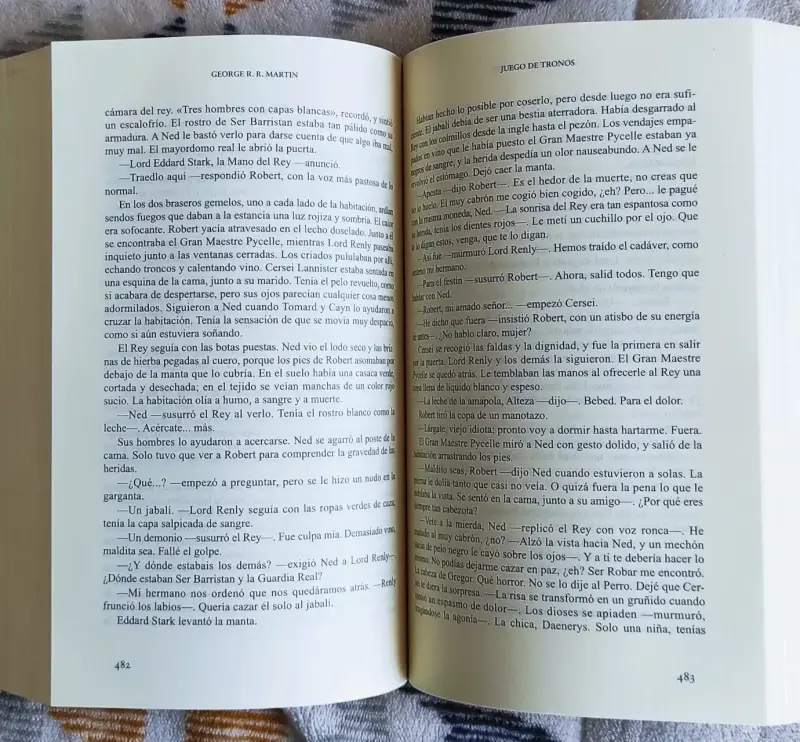Libro Juego de Tronos de George R.R. Martin - 4