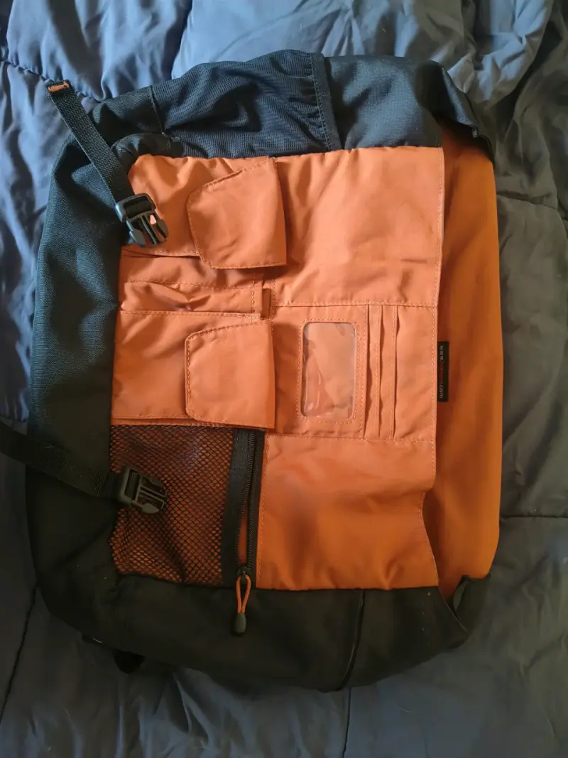 Mochila para cámara Lowepro negra y naranja - 2