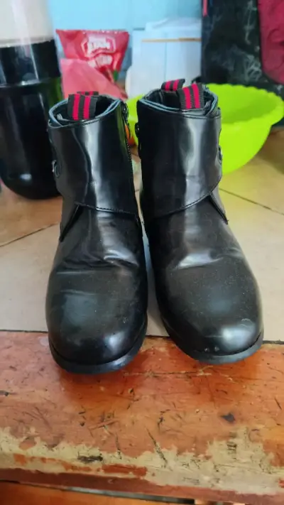 Botines negros de cuero para niños talla 32 - miniatura 2