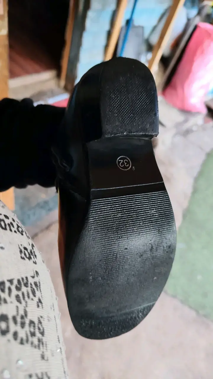 Botines negros de cuero para niños talla 32 - 4