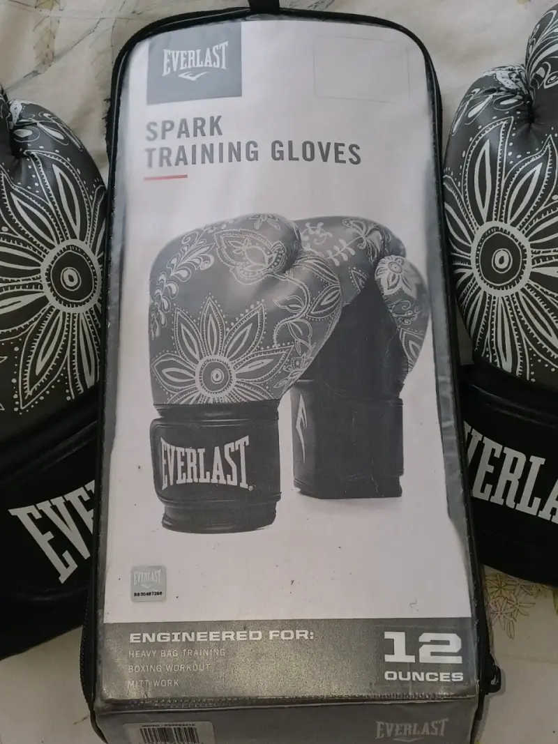 Guantes de Entrenamiento Everlast Spark 12 oz - 1