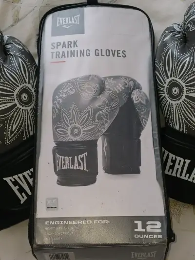 Guantes de Entrenamiento Everlast Spark 12 oz - miniatura 1