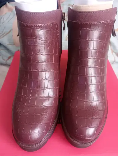 Botines de cuero marrón con diseño croco - miniatura 4
