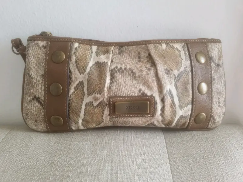 Cartera de mano XOXO estampado animal print - 1