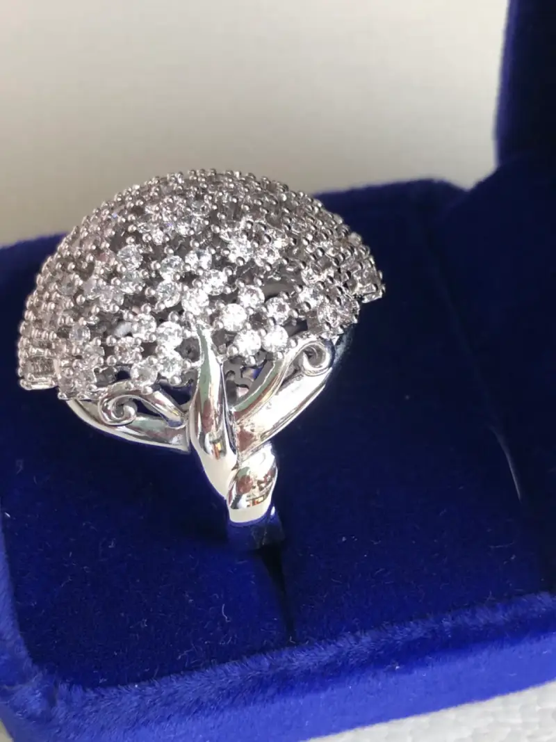 Anillo enchapado con diseño de diamantes - 2