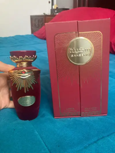 Perfume Sakeena Lattafa 100ml Edición Especial - miniatura 1