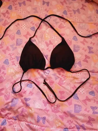 Bikini negro con tiras ajustables - miniatura 1