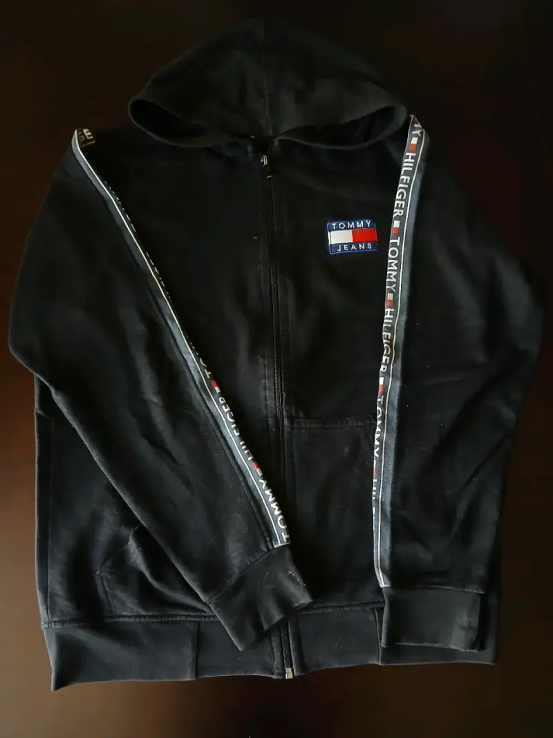 Polerón negro con capucha Tommy Hilfiger - 1