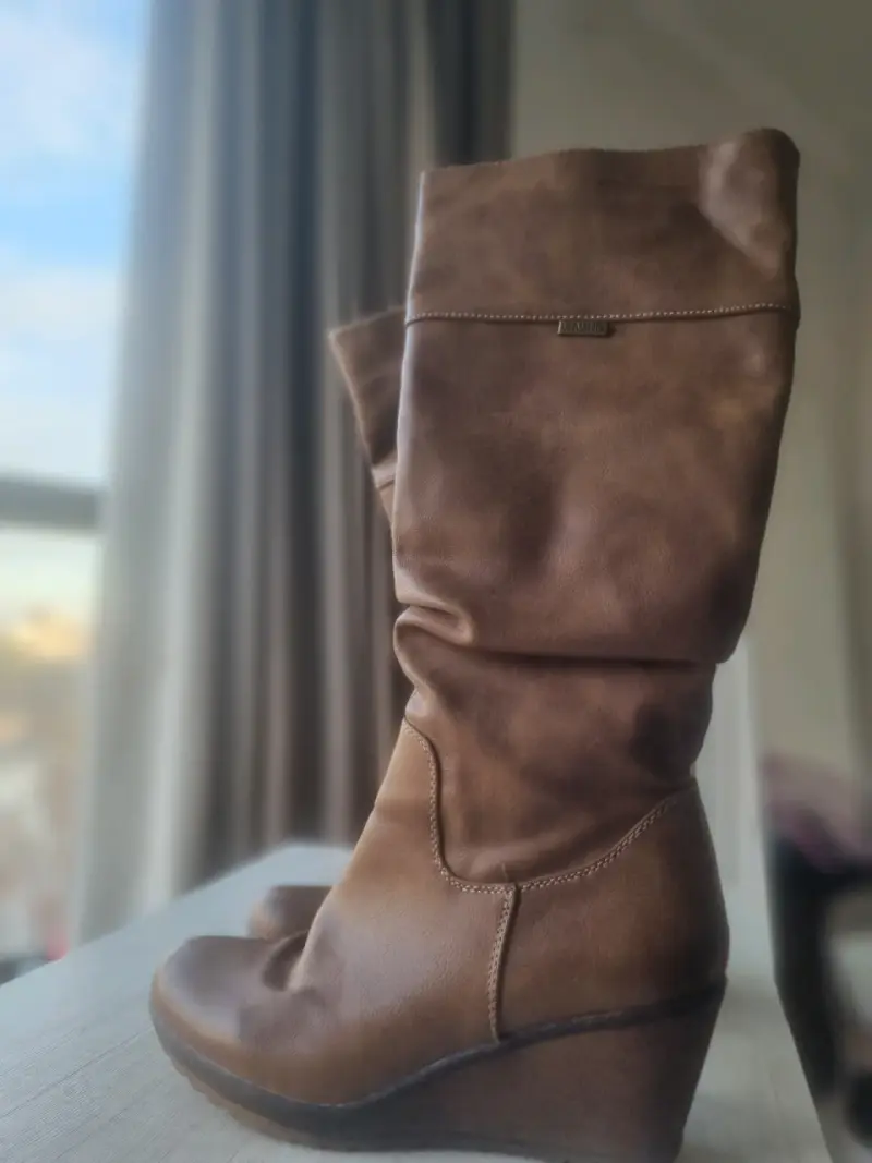 Botas de cuero marrón con tacón terraplen - 2