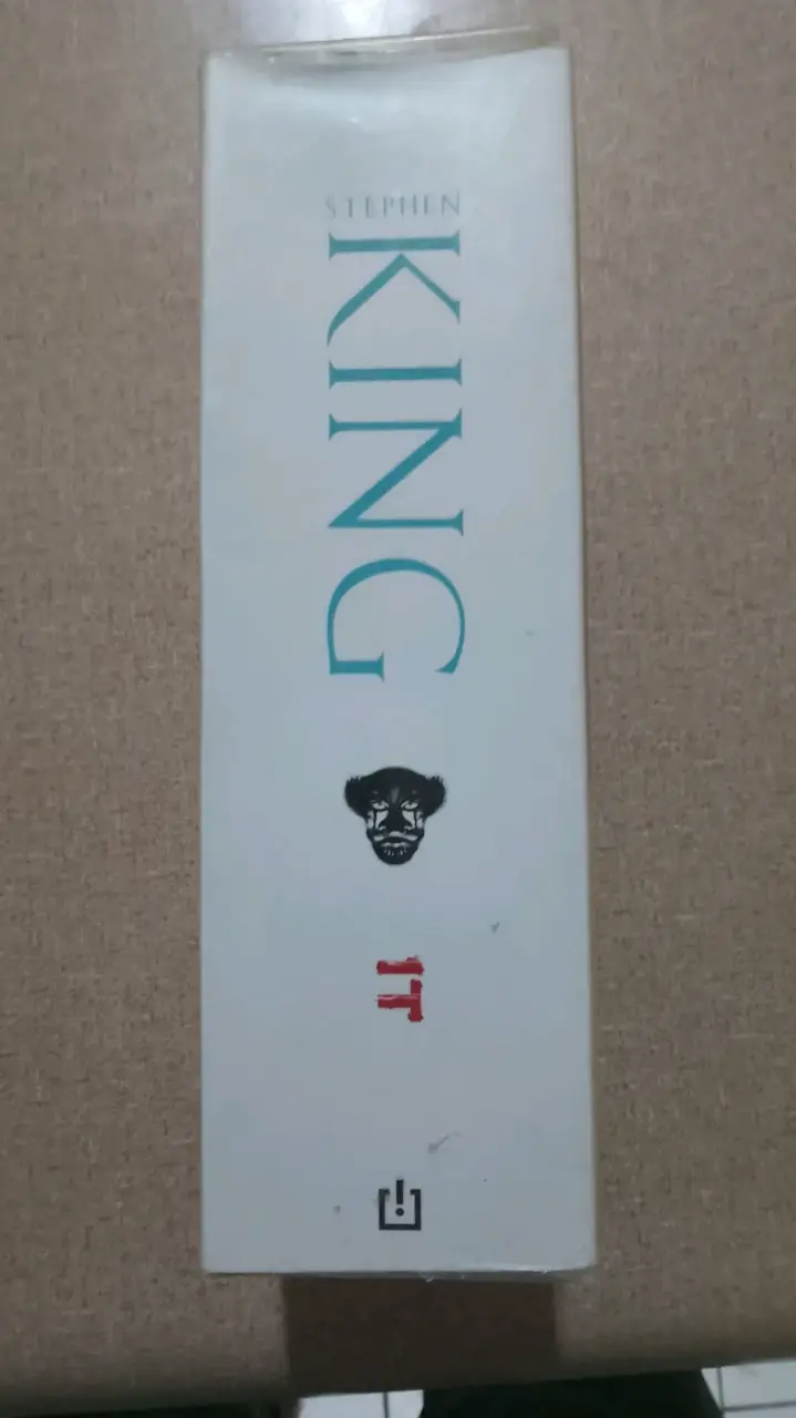 Libro 'It' de Stephen King en español - 3