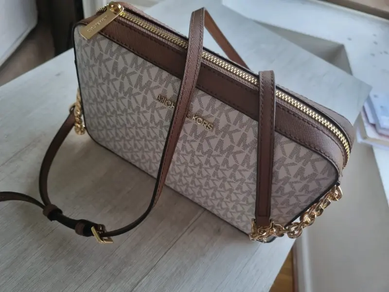 Cartera Michael Kors con diseño monograma - 2