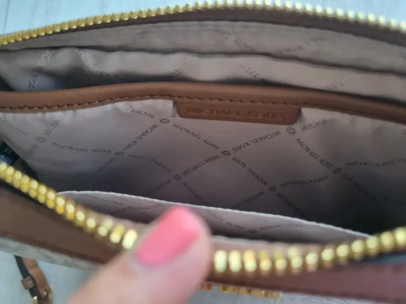 Cartera Michael Kors con diseño monograma - 3