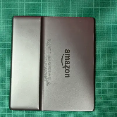 Kindle Oasis 10th gen, pantalla de alta resolución - miniatura 2