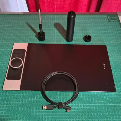 Tableta gráfica XP-Pen con lápiz y accesorios - miniatura 1