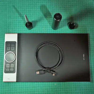 Tableta gráfica XP-Pen con lápiz y accesorios - miniatura 2