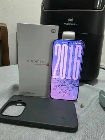 Smartphone Xiaomi 17T con HyperOS y cámara avanzada - miniatura 2