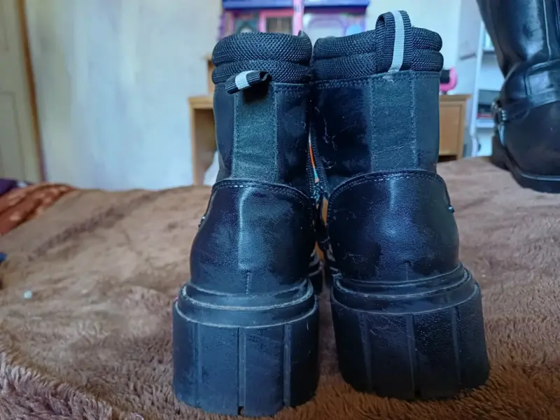 Botas negras de cuero con plataforma - 3
