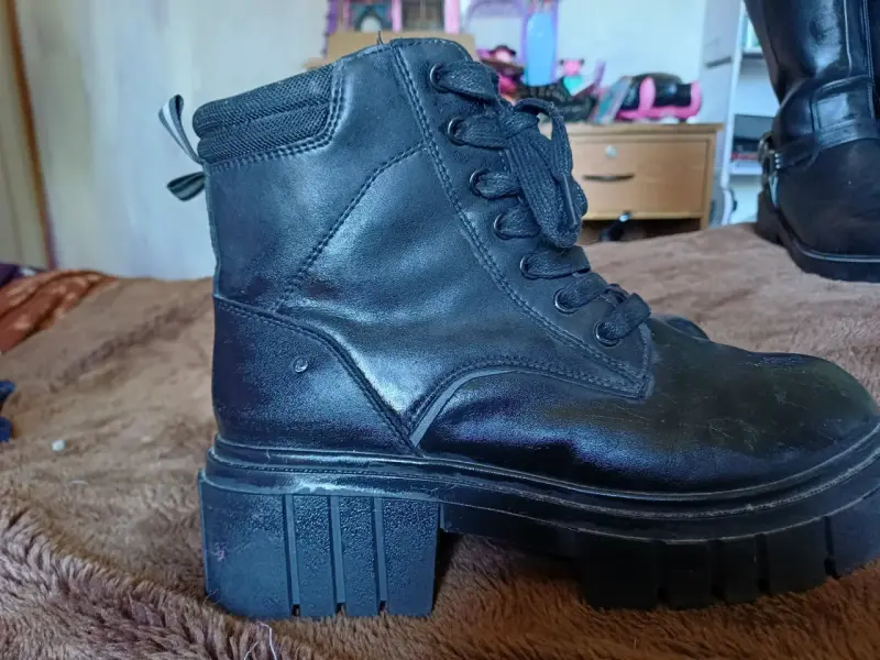Botas negras de cuero con plataforma - 4