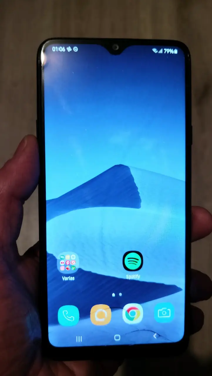Samsung con pantalla dañada - 1