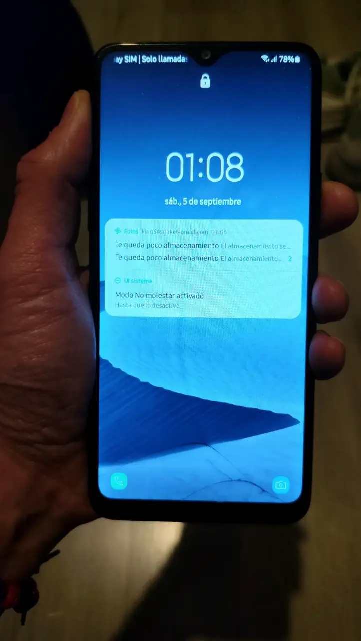 Samsung con pantalla dañada - 11