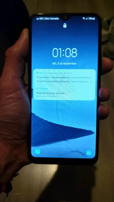 Samsung con pantalla dañada - miniatura 11