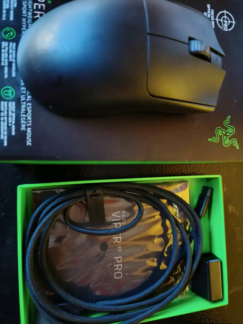 Mouse gamer Razer Viper V3 Pro - 4