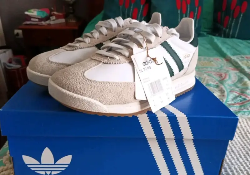 Zapatillas Adidas SL 72 RS blancas y verdes - 1