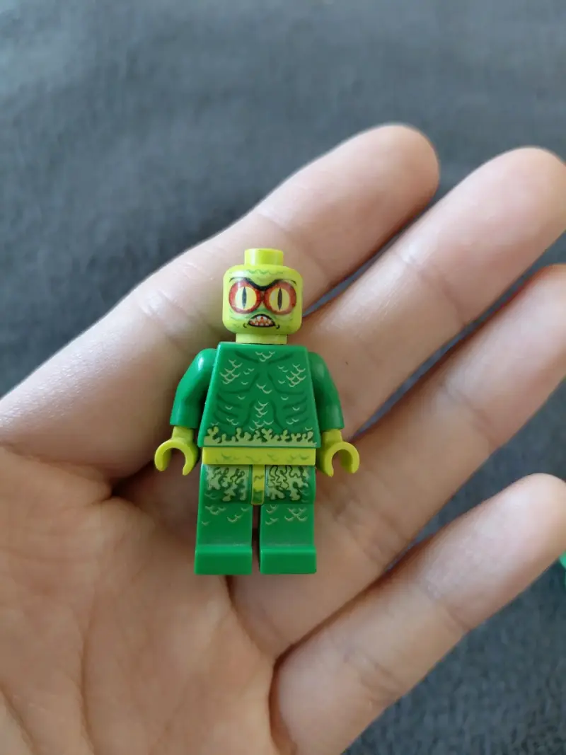 Minifigura LEGO Original: Monstruo Marino - 3