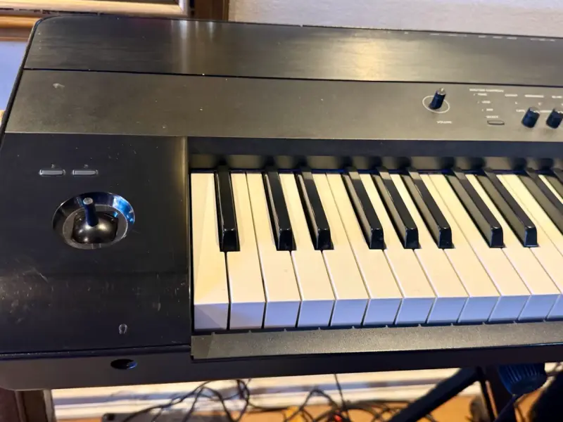 Teclado Korg Krome con pantalla táctil - 3