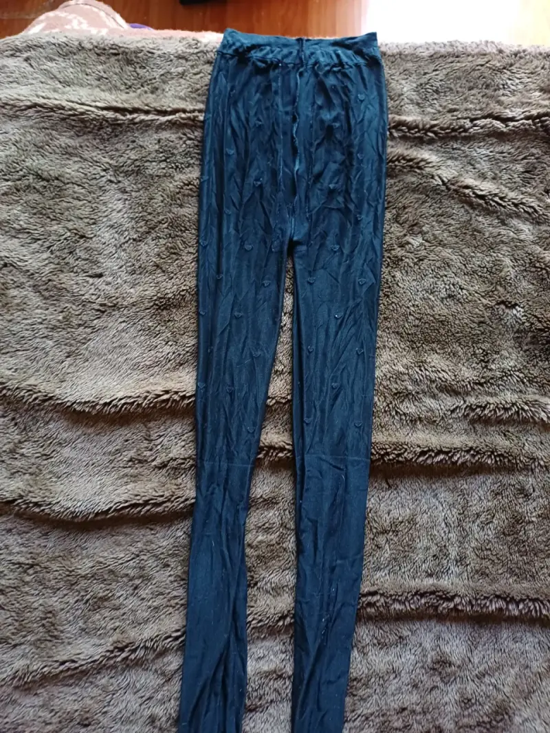Calzas negro oscuro con corazones