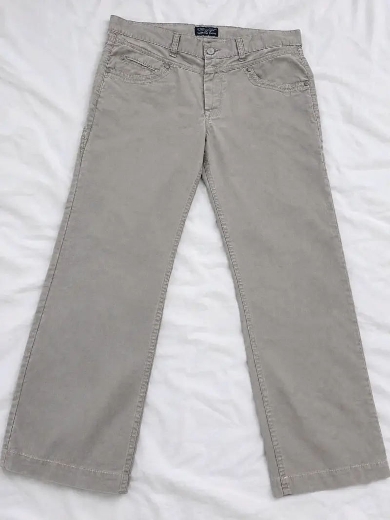 Pantalones beige para hombre de corte recto