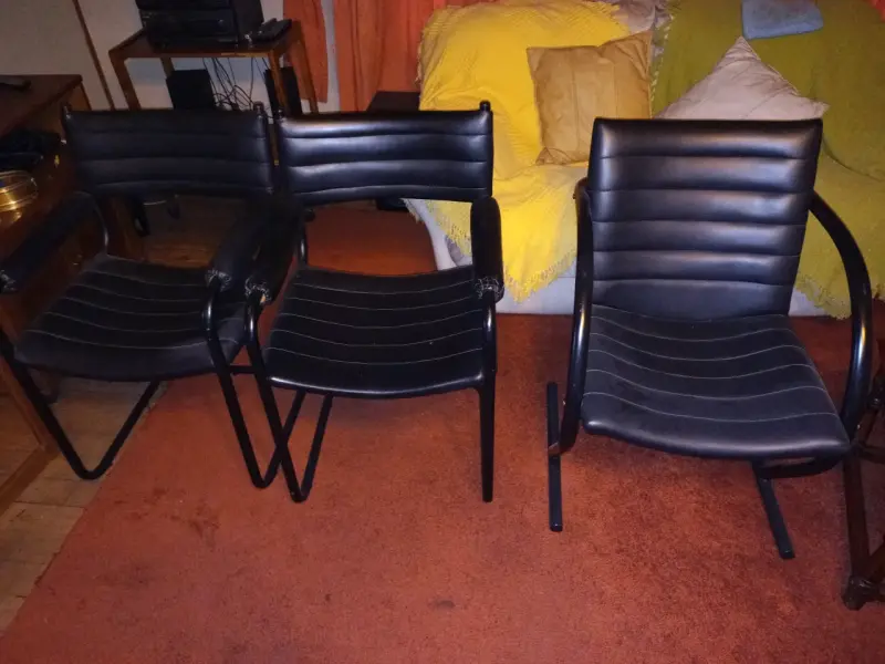 Conjunto de Sillas de Oficina Negras Modernas