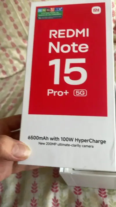 Smartphone Xiaomi Redmi Note 15 Pro+ 5G con cargador - miniatura 2