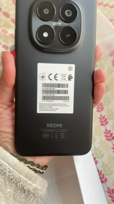 Smartphone Xiaomi Redmi Note 15 Pro+ 5G con cargador - miniatura 4