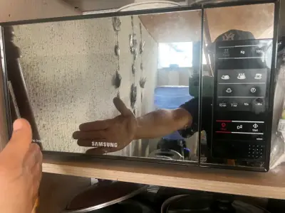 Microondas Samsung con interior cerámico - miniatura 2