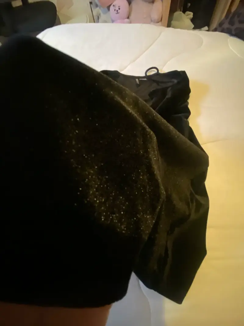 Vestido negro de terciopelo con tirantes - 3