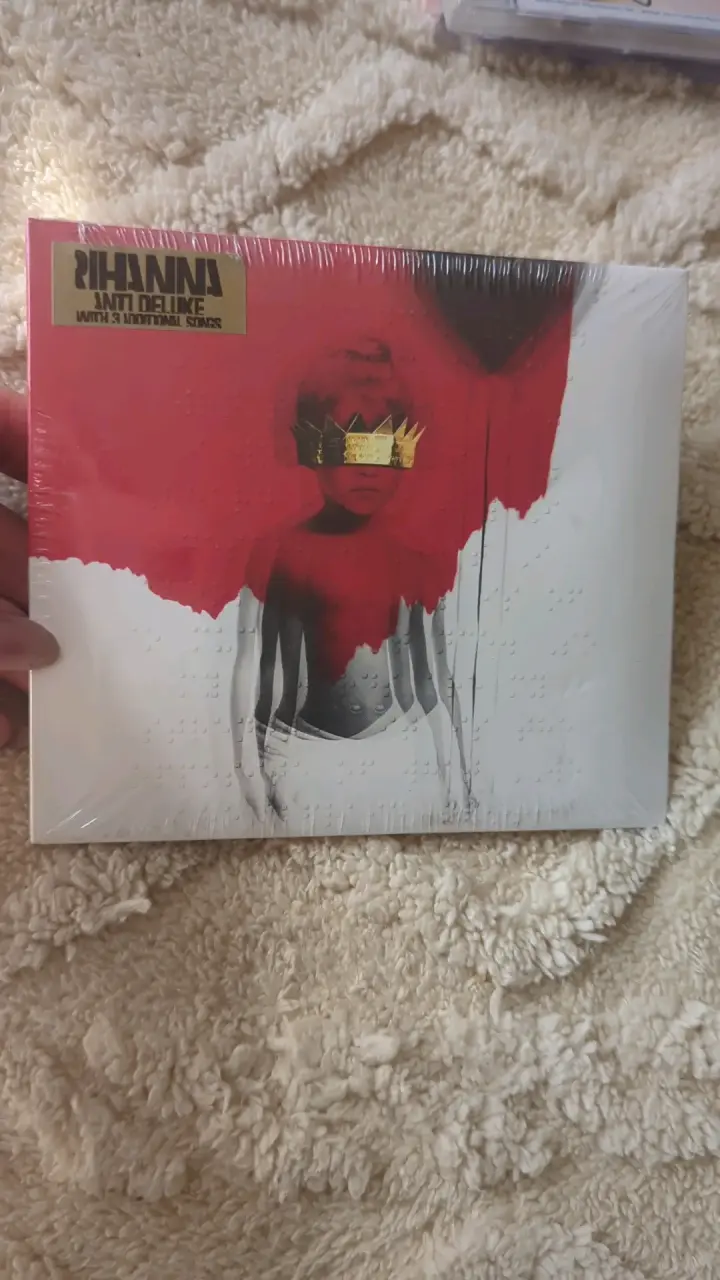 CD Rihanna Anti Deluxe con Canciones Adicionales - 1