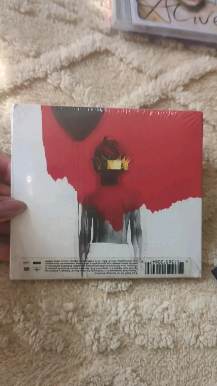 CD Rihanna Anti Deluxe con Canciones Adicionales - 2