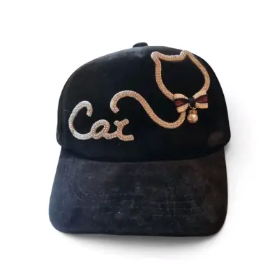 Gorra negra con diseño de gato brillante - miniatura 1