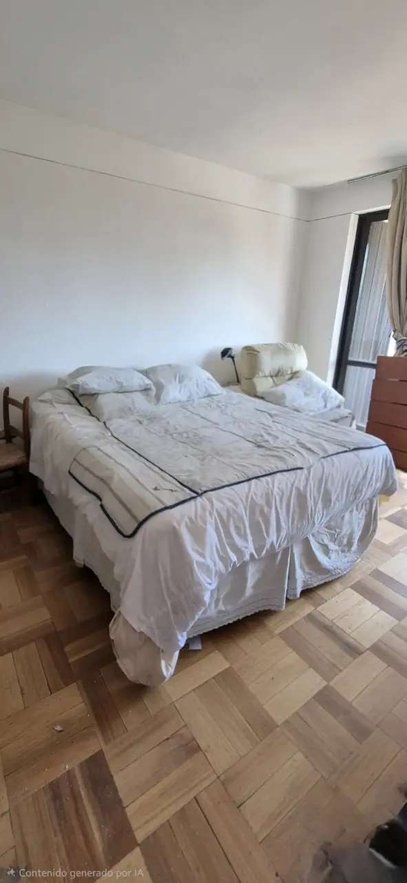 Se vende box spring Serta tamaño Queen impecable