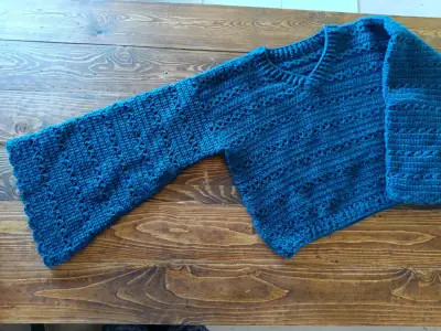 Chaleco artesanal tejido a crochet - miniatura 4