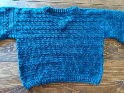 Chaleco artesanal tejido a crochet - miniatura 5