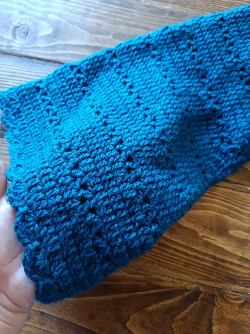 Chaleco artesanal tejido a crochet - 6