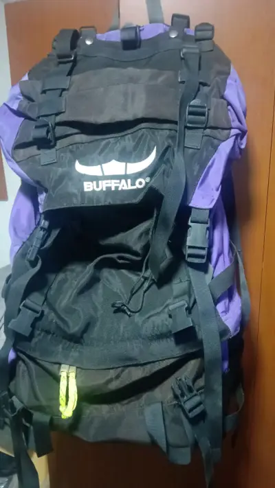 Mochila de camping Buffalo negra y morada - miniatura 1