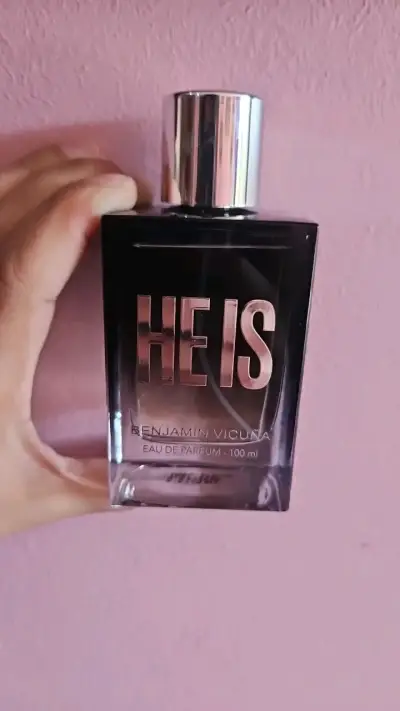 Perfume He Is Eau de Parfum 100 ml Benjamín Vicuña - miniatura 3
